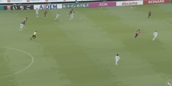 日职联半场：绀野和也屡造险，鹿岛鹿角暂0-0福冈黄蜂