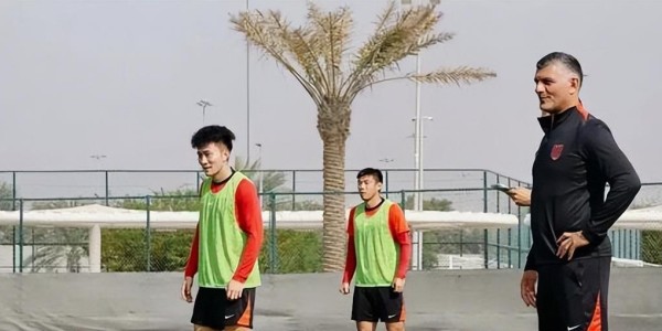 开云体育官网登录-最后一块拼图到位！成都蓉城敲定莱切特最佳替身，中超争冠更稳了