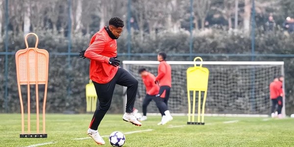 开云体育官网登录-最后一块拼图到位！成都蓉城敲定莱切特最佳替身，中超争冠更稳了