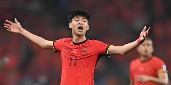 开云体育-邵佳一离开国足后现身皇马！直接手持球队十号战袍亮相，赢得点赞