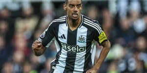 开云注册-记者：纽卡更衣室对伊萨克的看法有分歧，但不意味着更衣室分裂