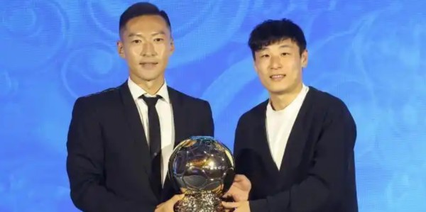 开云体育-韦世豪落选金球奖原因找到！37岁吴曦实至名归？