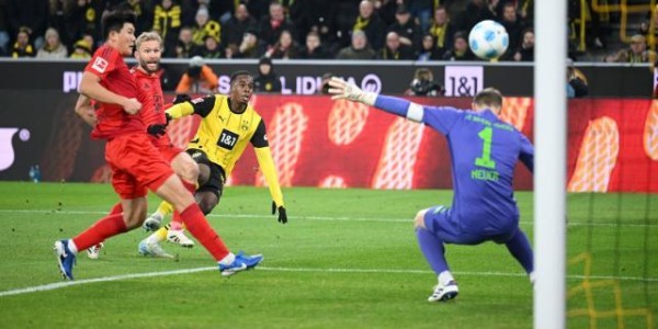 开云平台-皆大欢喜的1比1过后，拜仁暴露出“穆西亚拉依赖症”